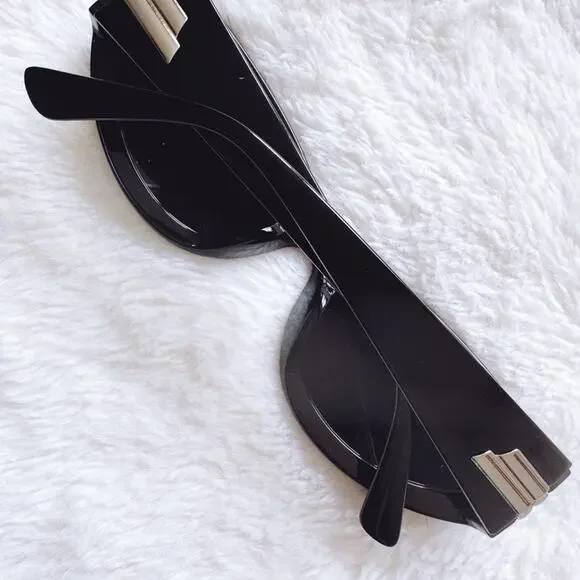 Faye Mirrored Black Cat-Eye Sunglasses - Picture 14 of 15